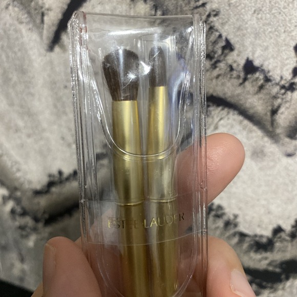 ESTEE LAUDER Makeup Brush Set Of Two Gold Tone Mini Lip & Eye Brush New - Picture 4 of 4